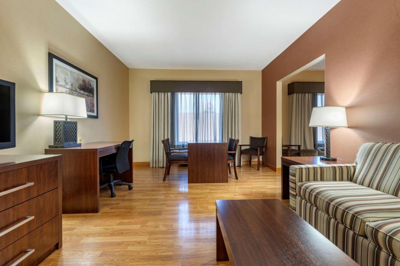 Best Western Plus Chelsea Hotel Monticello Ngoại thất bức ảnh