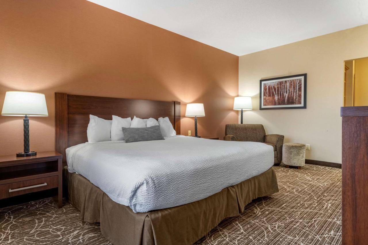 Best Western Plus Chelsea Hotel Monticello Ngoại thất bức ảnh