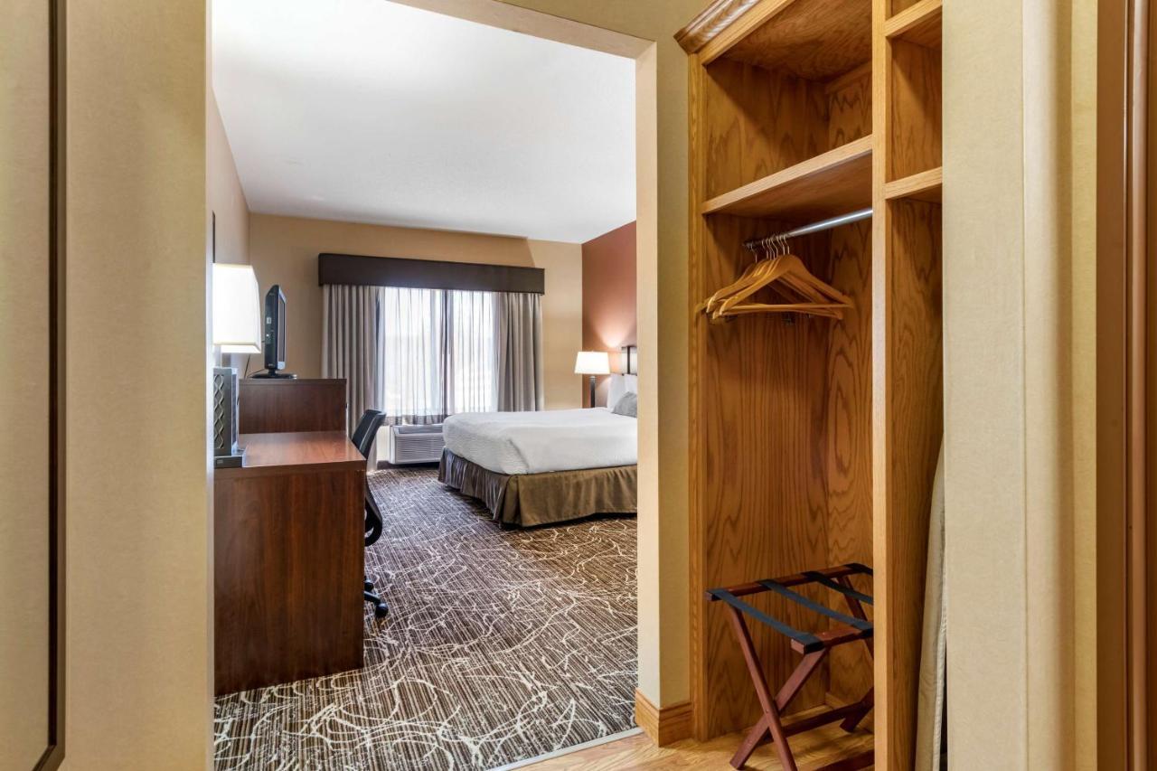 Best Western Plus Chelsea Hotel Monticello Ngoại thất bức ảnh