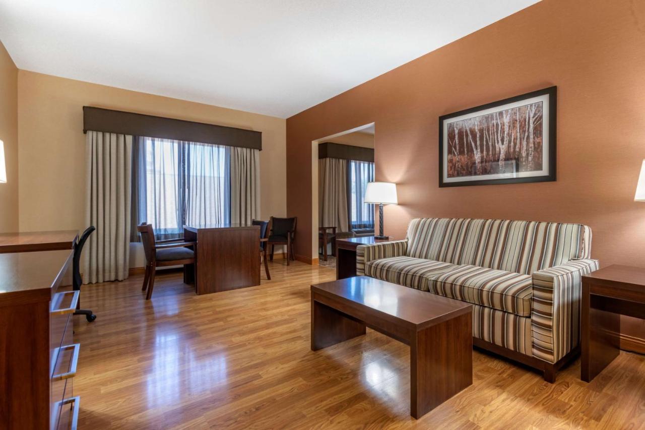 Best Western Plus Chelsea Hotel Monticello Ngoại thất bức ảnh
