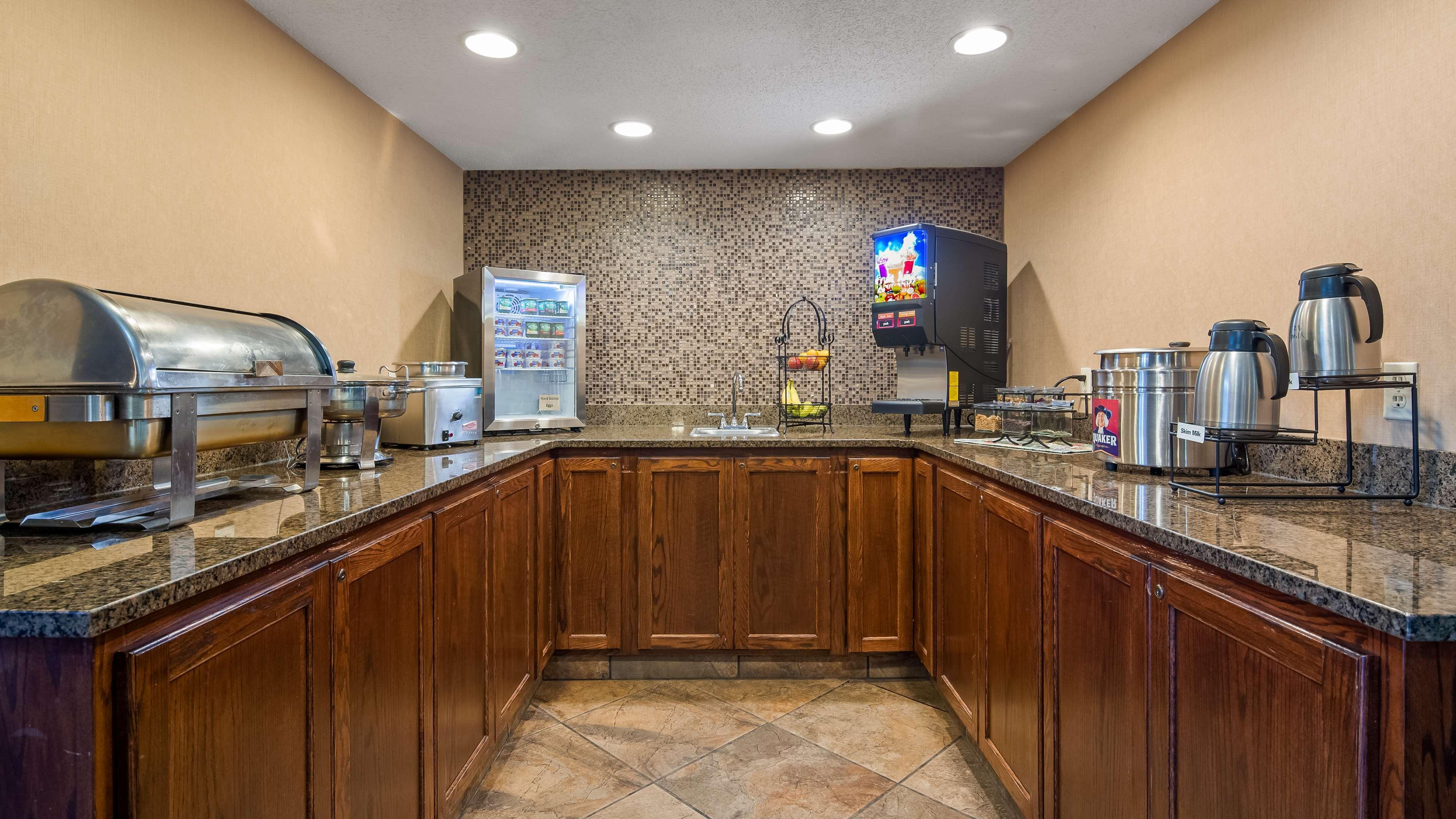 Best Western Plus Chelsea Hotel Monticello Ngoại thất bức ảnh